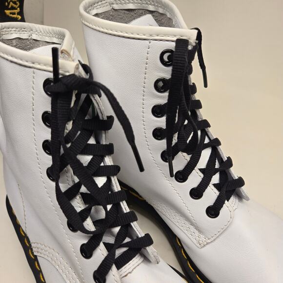 Doc Martens Women's 1460 8-Eye Lace-Up Combat Boot in White Leather, US 7, EU 38 - Picture 5 of 11